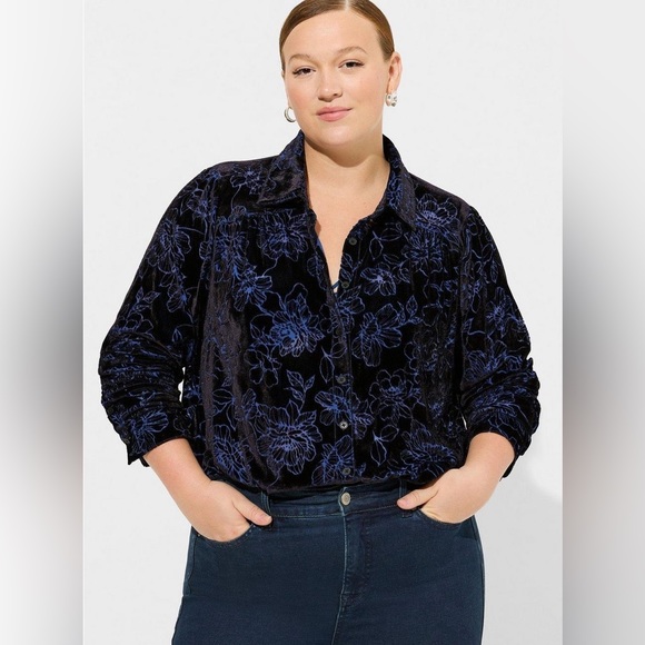 Torrid Madison velvet burnout button-up top - Picture 7 of 7